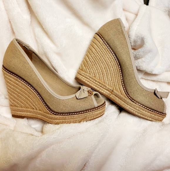 Beige Tory Burch Summer Wedges 8.5 - Picture 9 of 15
